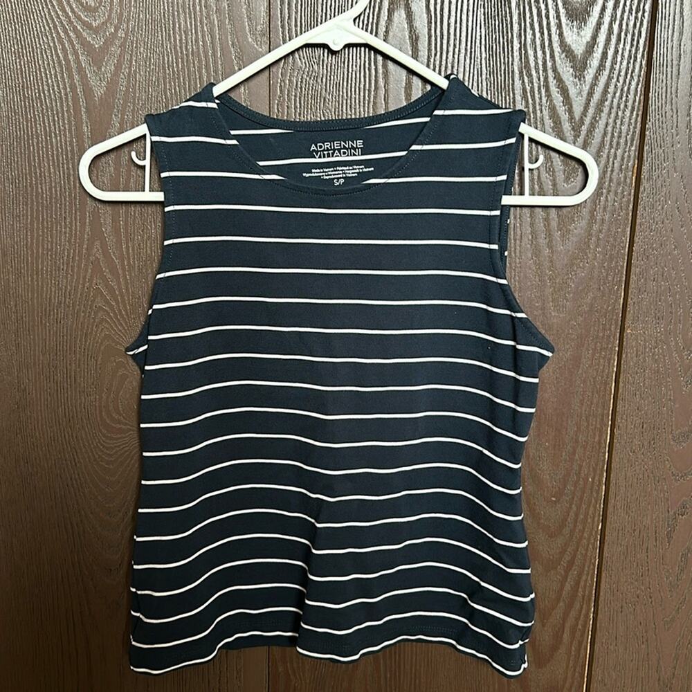 Adrienne Vittadini sleeveless striped top - size small